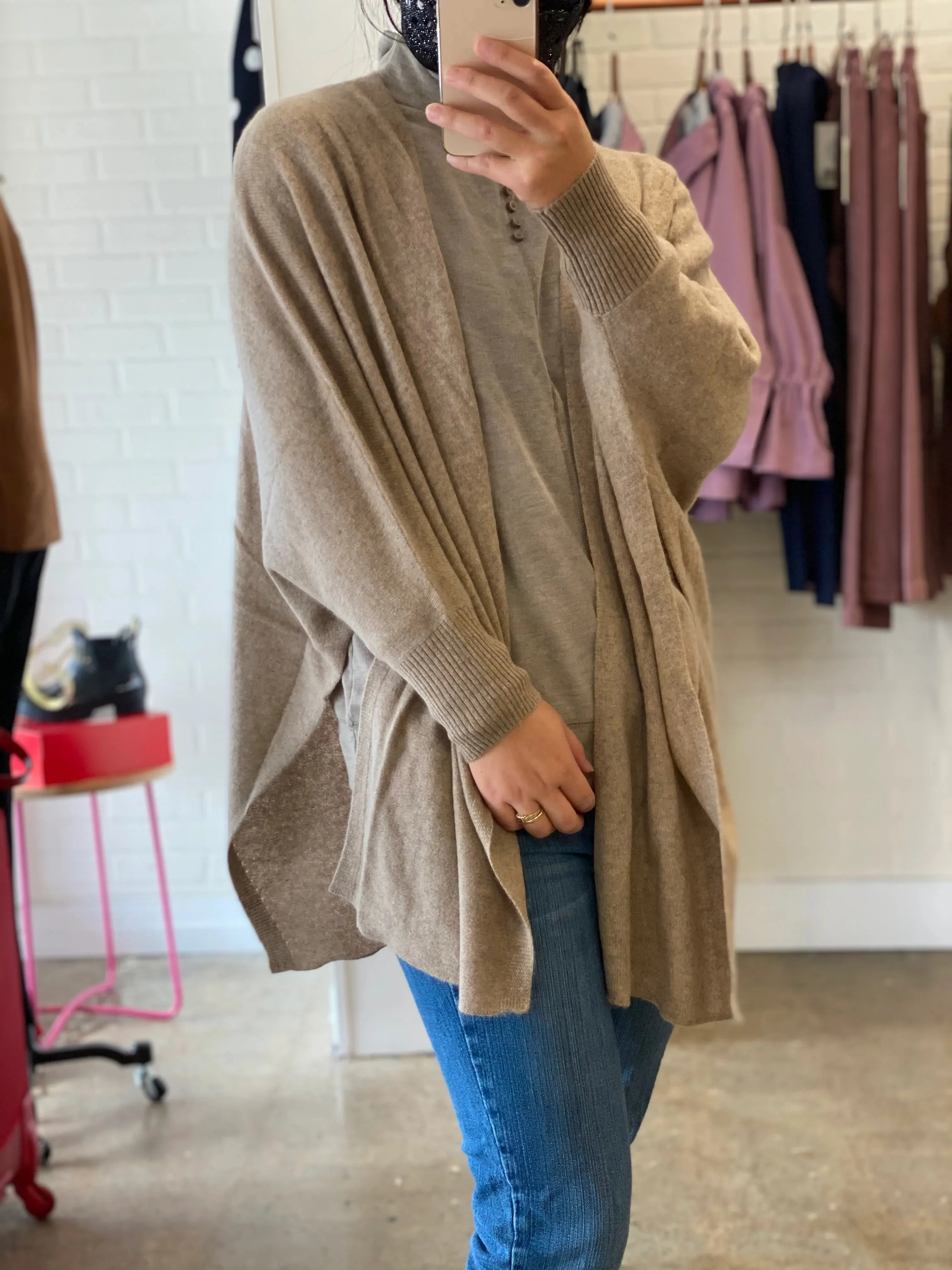 Clutch Fluid Cashmere Cardigan